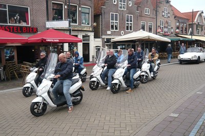 Groepsuitje op de scooter
